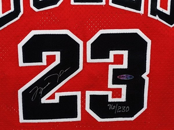 authentic signed michael jordan jersey